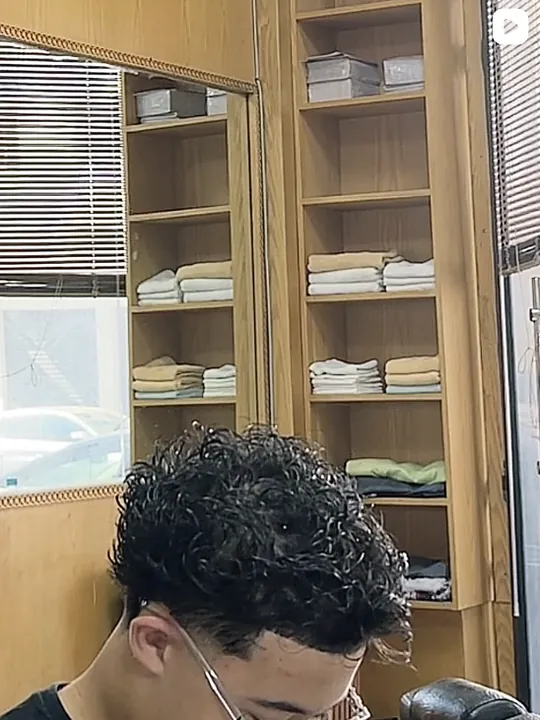 Coupe bouclée avec dégradé, publiée sur Instagram